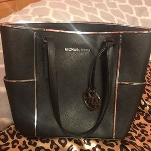 Michael Kors Jet Set Saffiano leather Tote Black